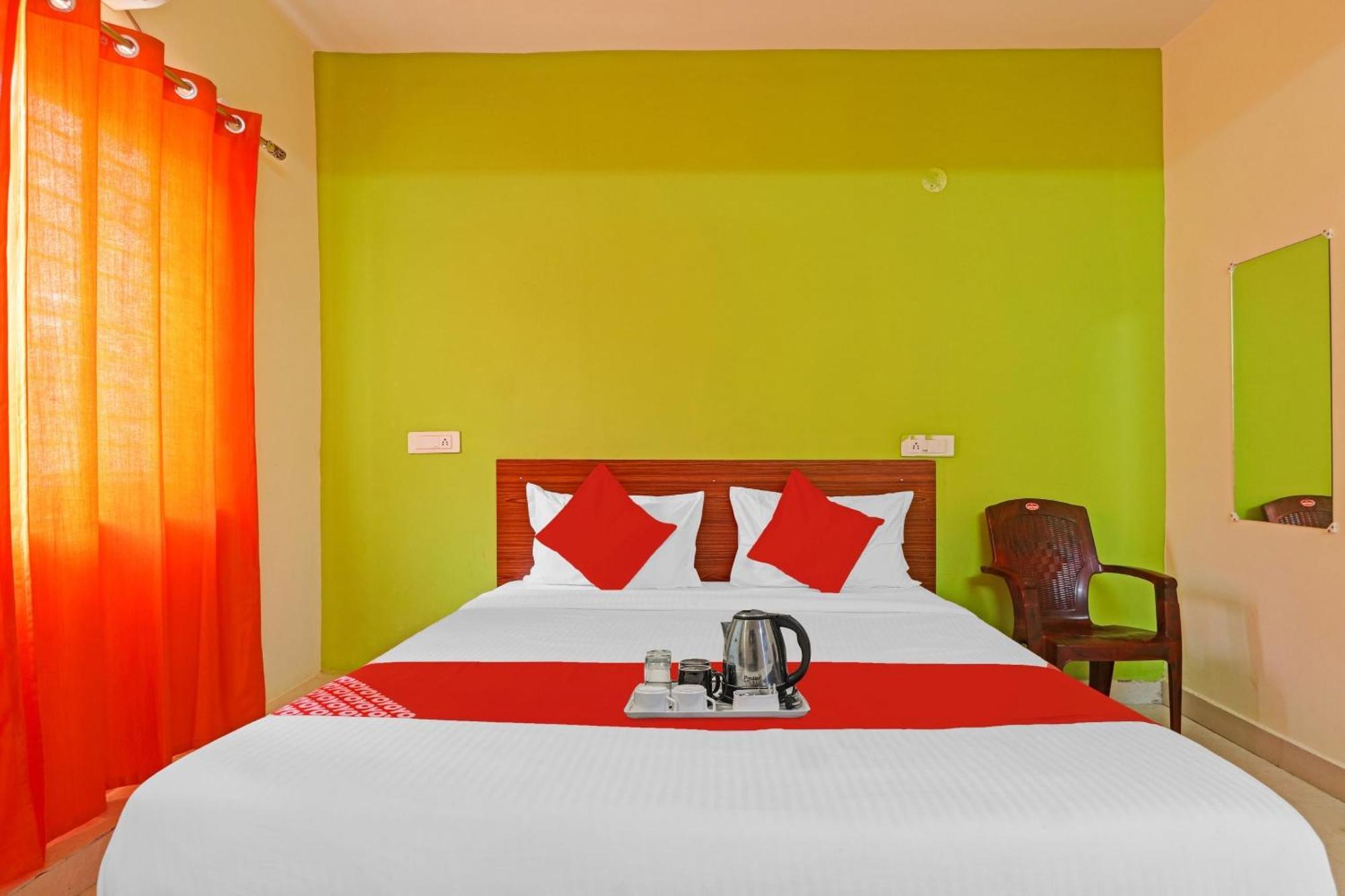 Super Hotel O Dk Reddy Square Хайдарабад Экстерьер фото